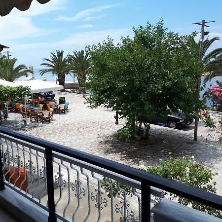 Popi 's * 斯卡拉索提罗斯