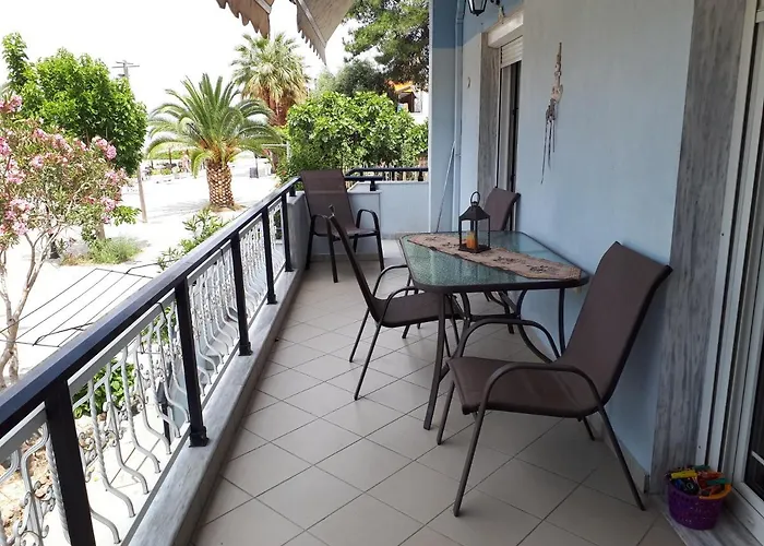 Popi 's * Skala Sotiros